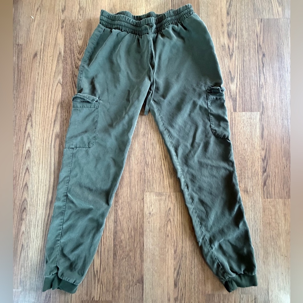 Army green cargo joggers size medium